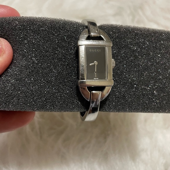 Authentic GUCCI 6800L silver watch🌸🌸🌸 - Picture 3 of 9